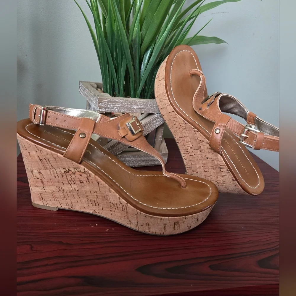 Tommy Hilfiger Wedge Sandals sz 6 1/2 M